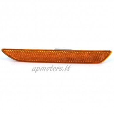 Reflector to rear bumper  (rigcht)