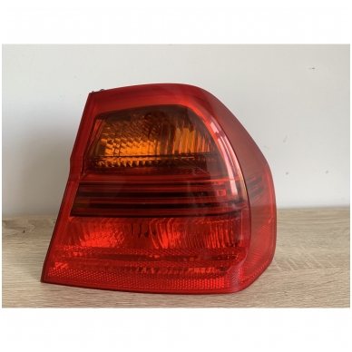 Rear light (right)