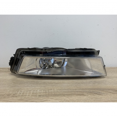 Fog lamp (left)